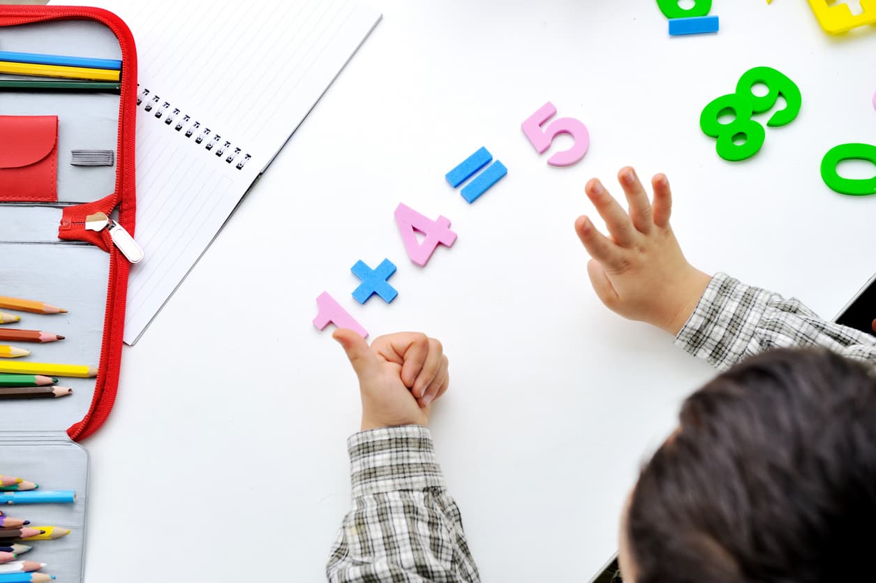 Dal Nido alla Prima Elementare: La Guida Completa per Affrontare le Scelte Educative dei Vostri Figli